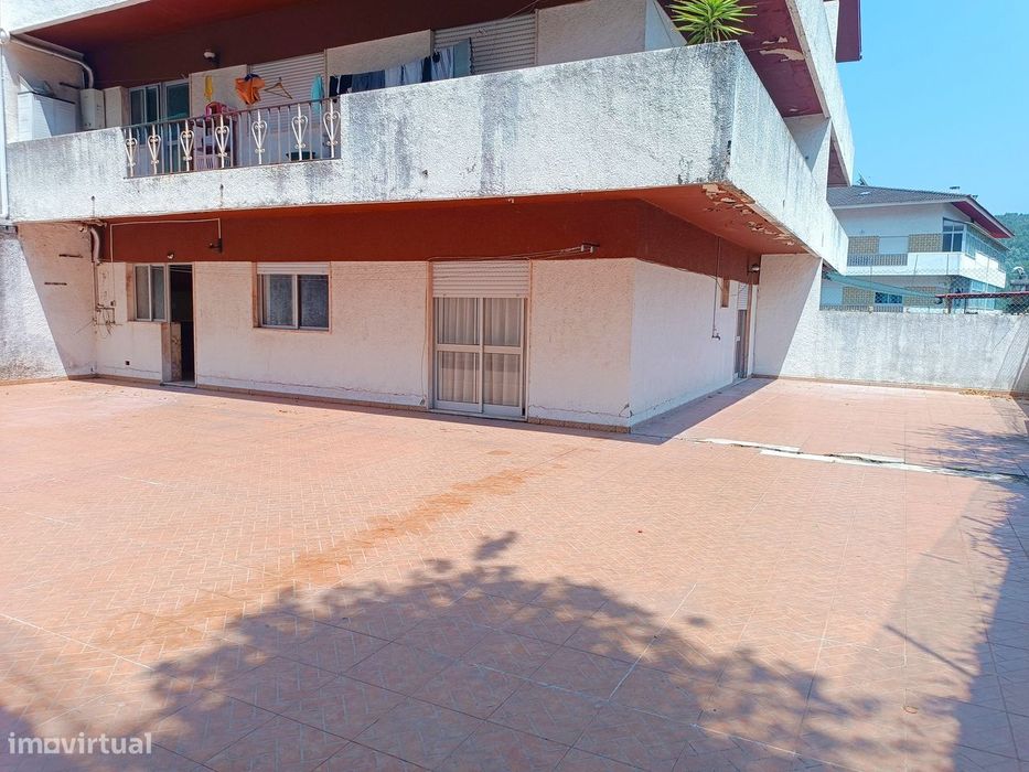 Apartamento T2 em Coimbra (R. Brigadeiro Correia Cardoso)