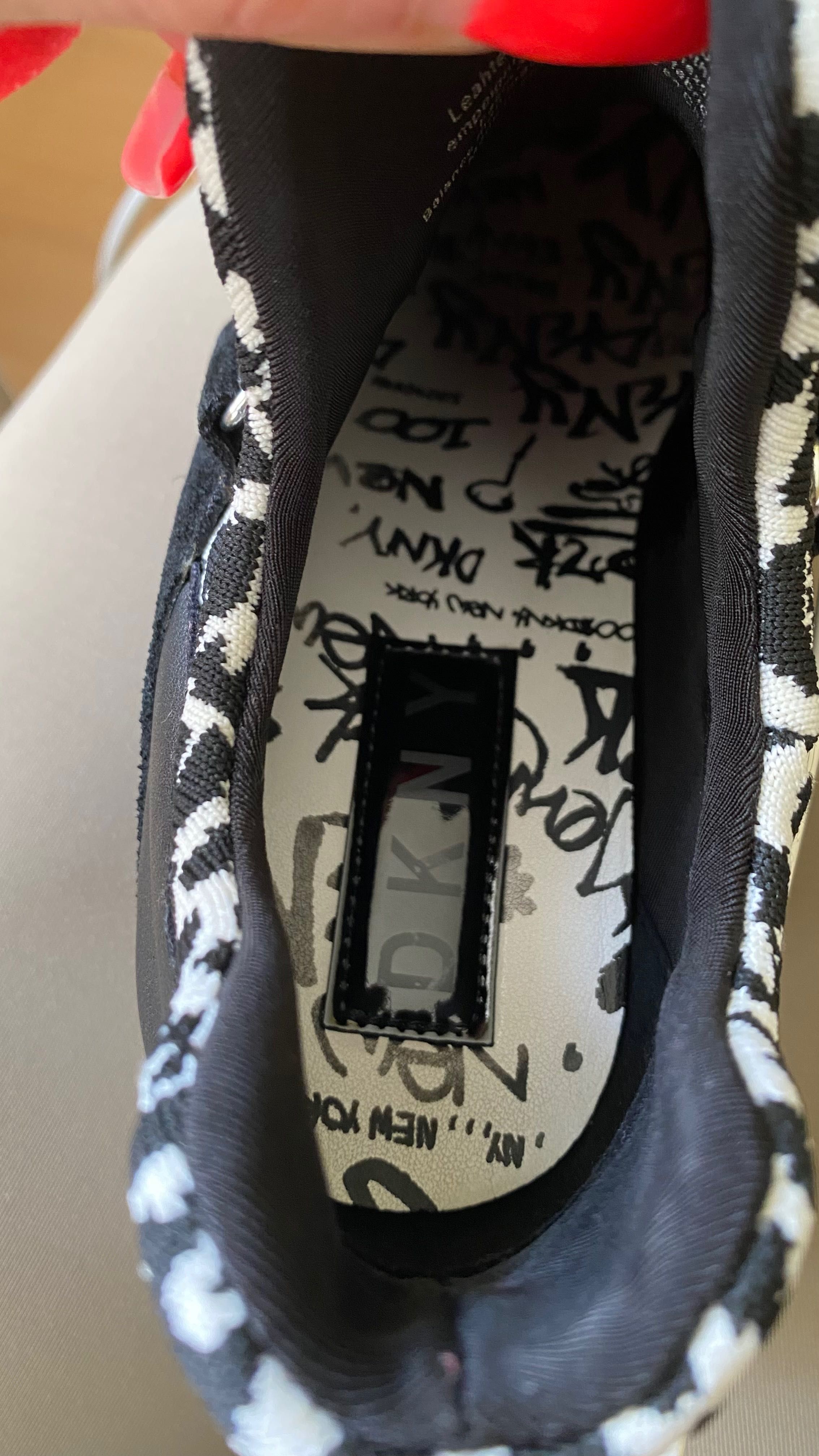 Buty DKNY , stan bardzo dobry