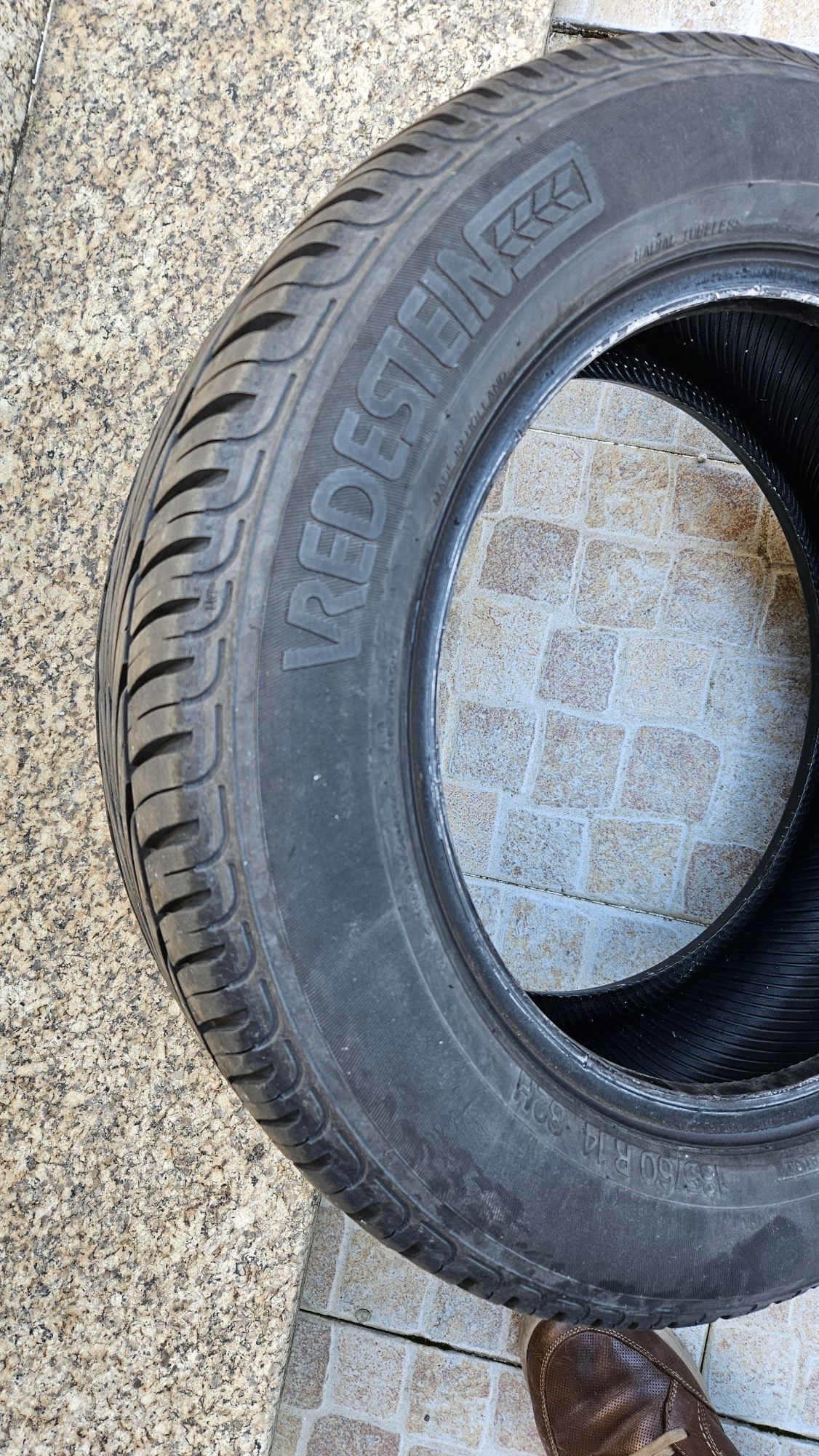 Pneu 185 /60 r14