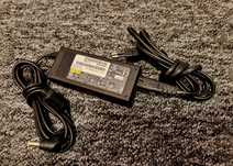 Oryginalna ładowarka do laptopa Fujitsu, Acer,Toshiba 19V