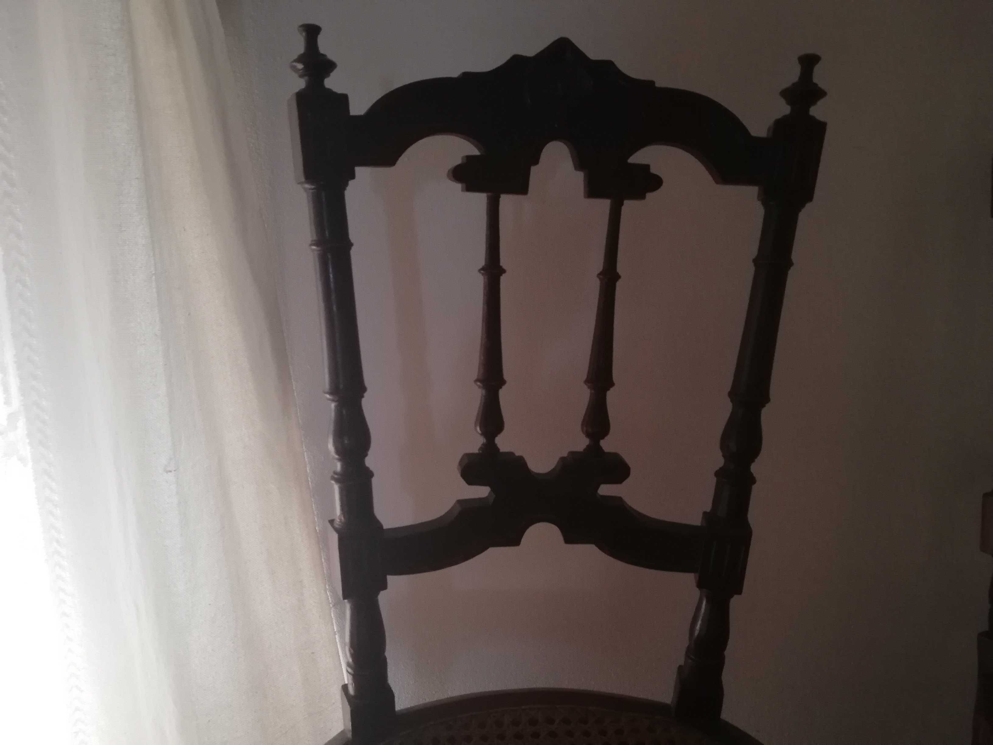 2 cadeiras românticas dos inícios do sec. XX, restauradas