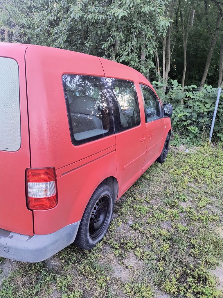VW Caddy 2.0SDI 2004r. 5 osób / hak