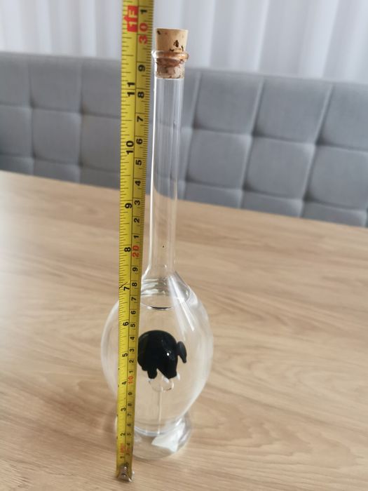 Szklana karafka. Słoń w karafce. Huta Oberstdorfer.