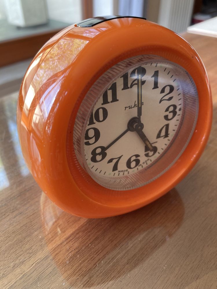 Zegarek budzik Ruhla pomarańczowy