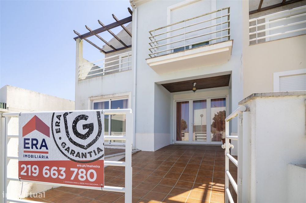 Moradia Geminada, 4 quartos, Lourinhã