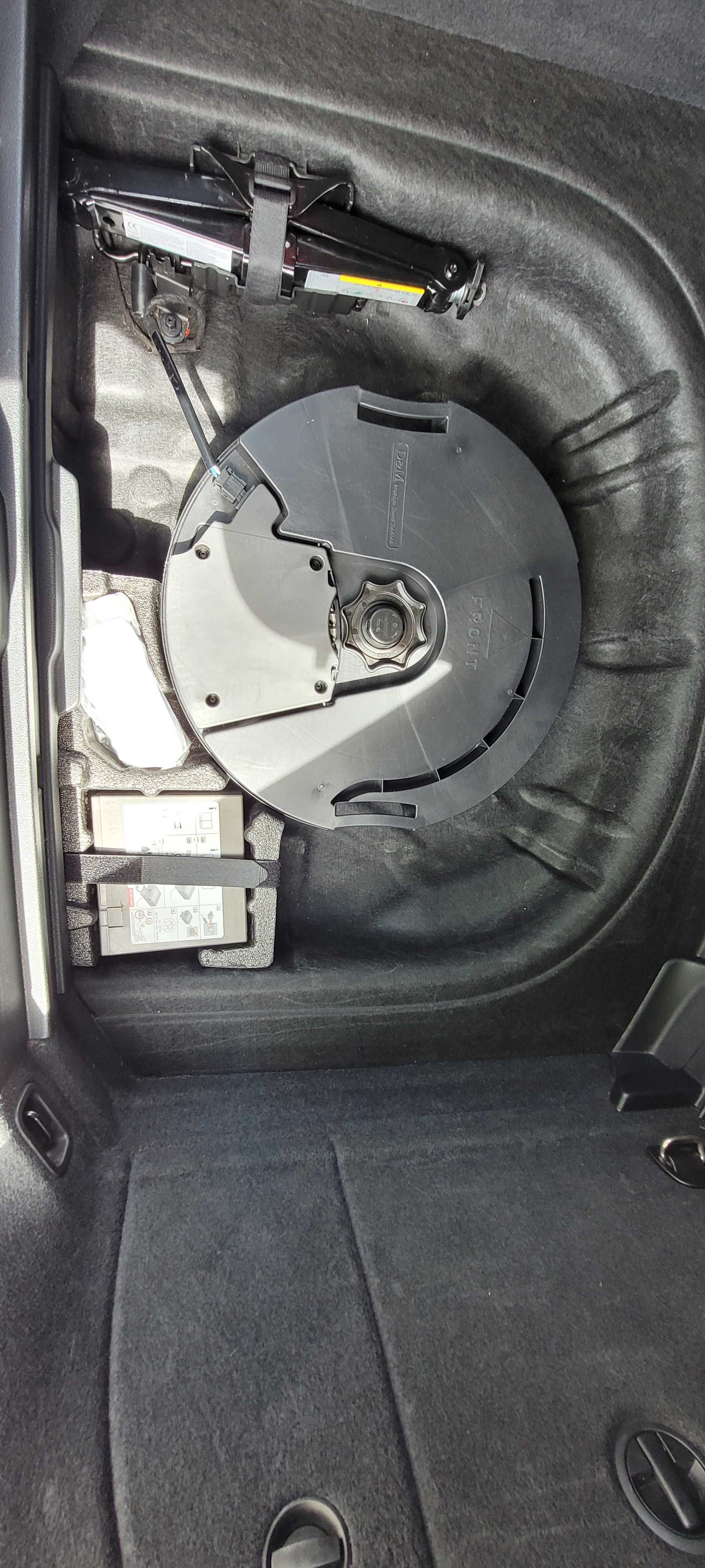 Subwoofer do Audi A3 8V plus zestaw naprawczy.