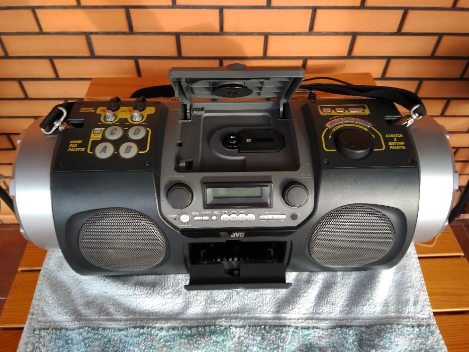 Продам JVC RV-DP100