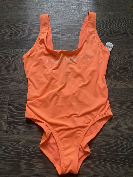 Купальник Nike суцільний