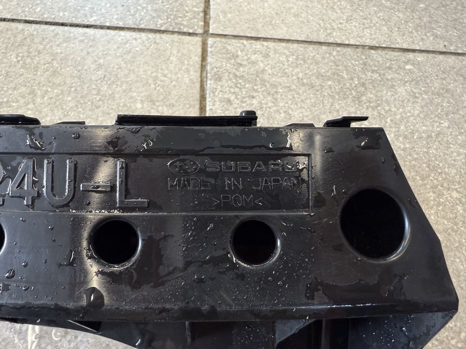 Продам Крепление(кронштейн) бампера заднего левое субару легаси 24U-l