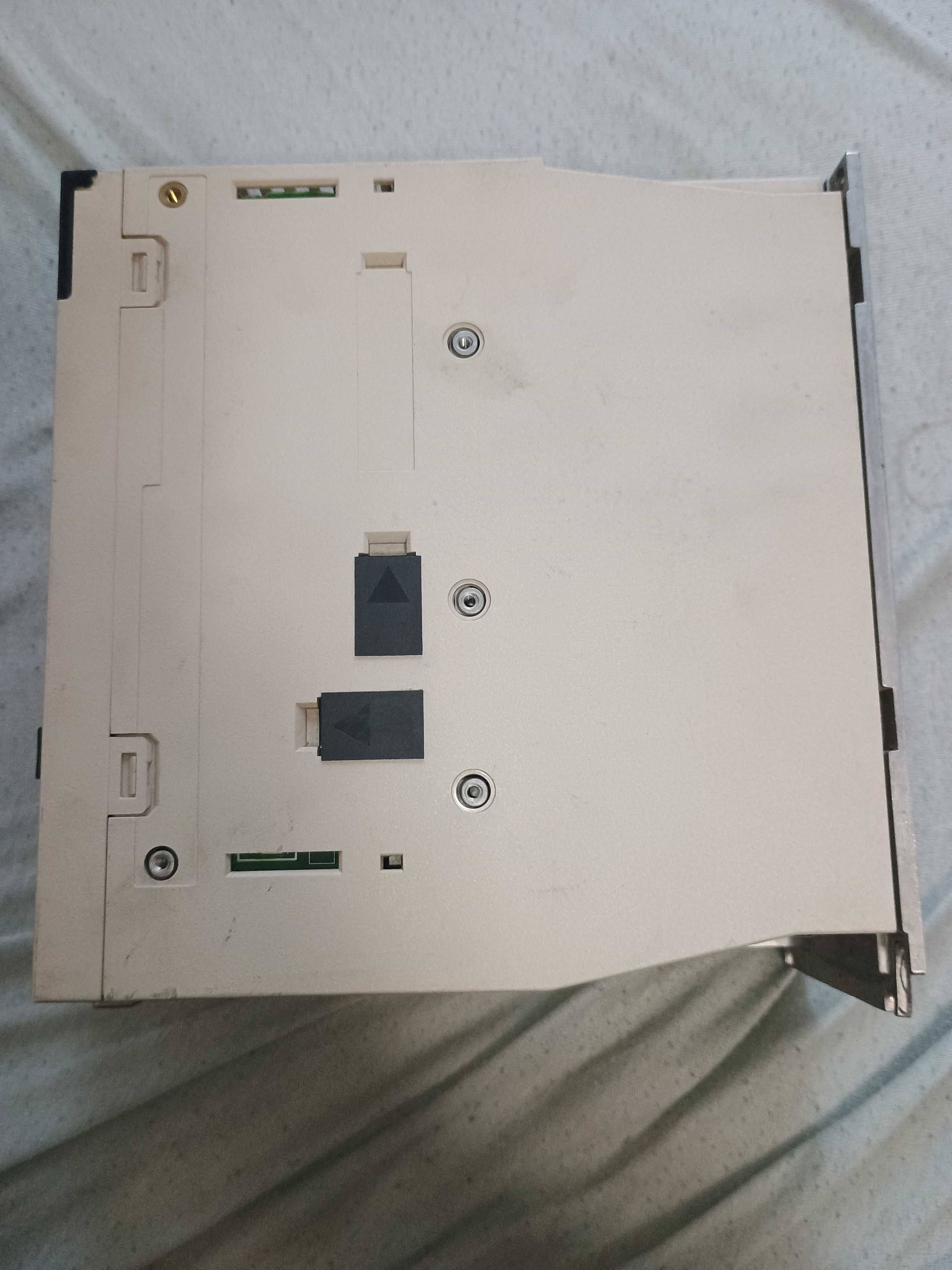 Falownik YASKAWA SERVOPACK 200V SGD7S-200A00A002