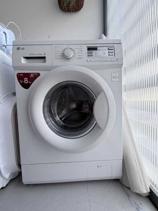 Máquina de Lavar Roupa LG F12B8TDW - Inverter Direct Drive 8kg