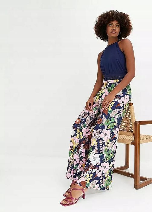 B.P.C kombinezon z koronką w pasie i kwiecistym nadrukiem ^40/42