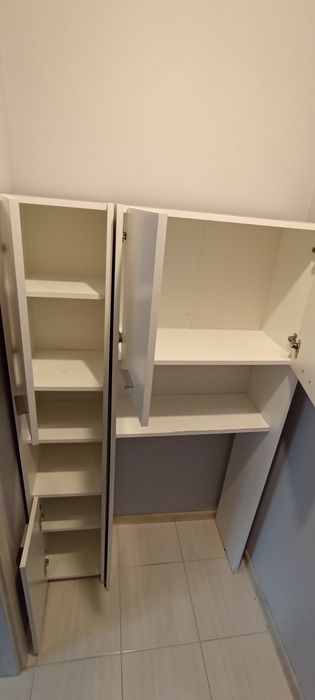 Słupek łazienkowy z szafką nad pralkę