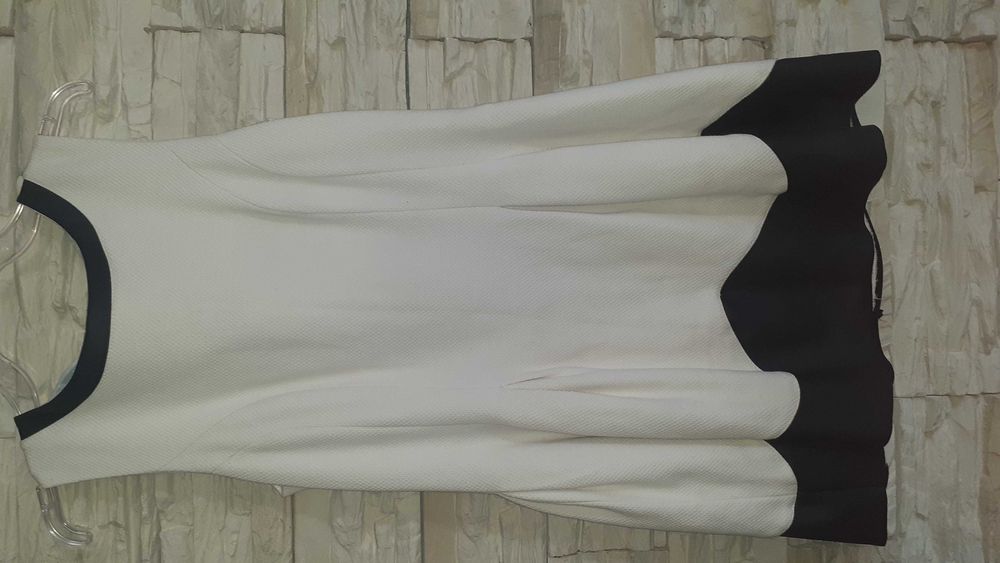 Sukienka ecru Pretty Girl r.L