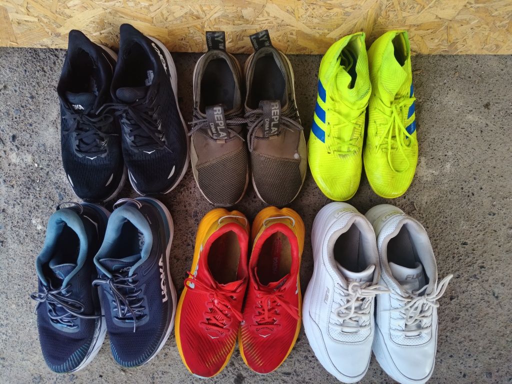 Кросівки Hoka one one