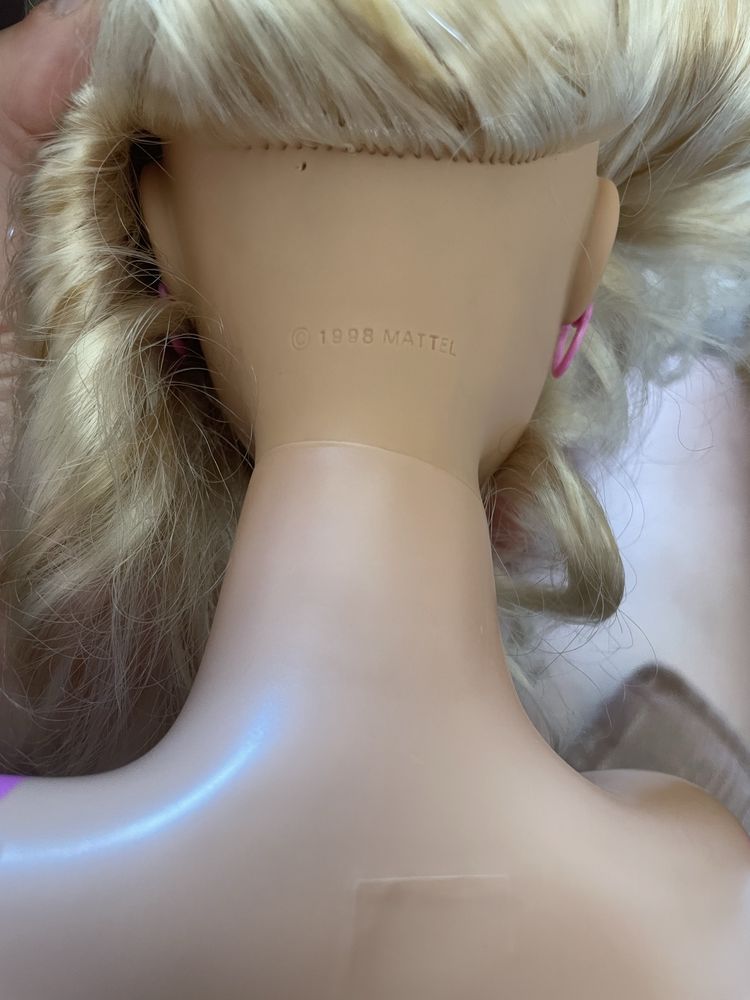 Busto barbie penteados 1998