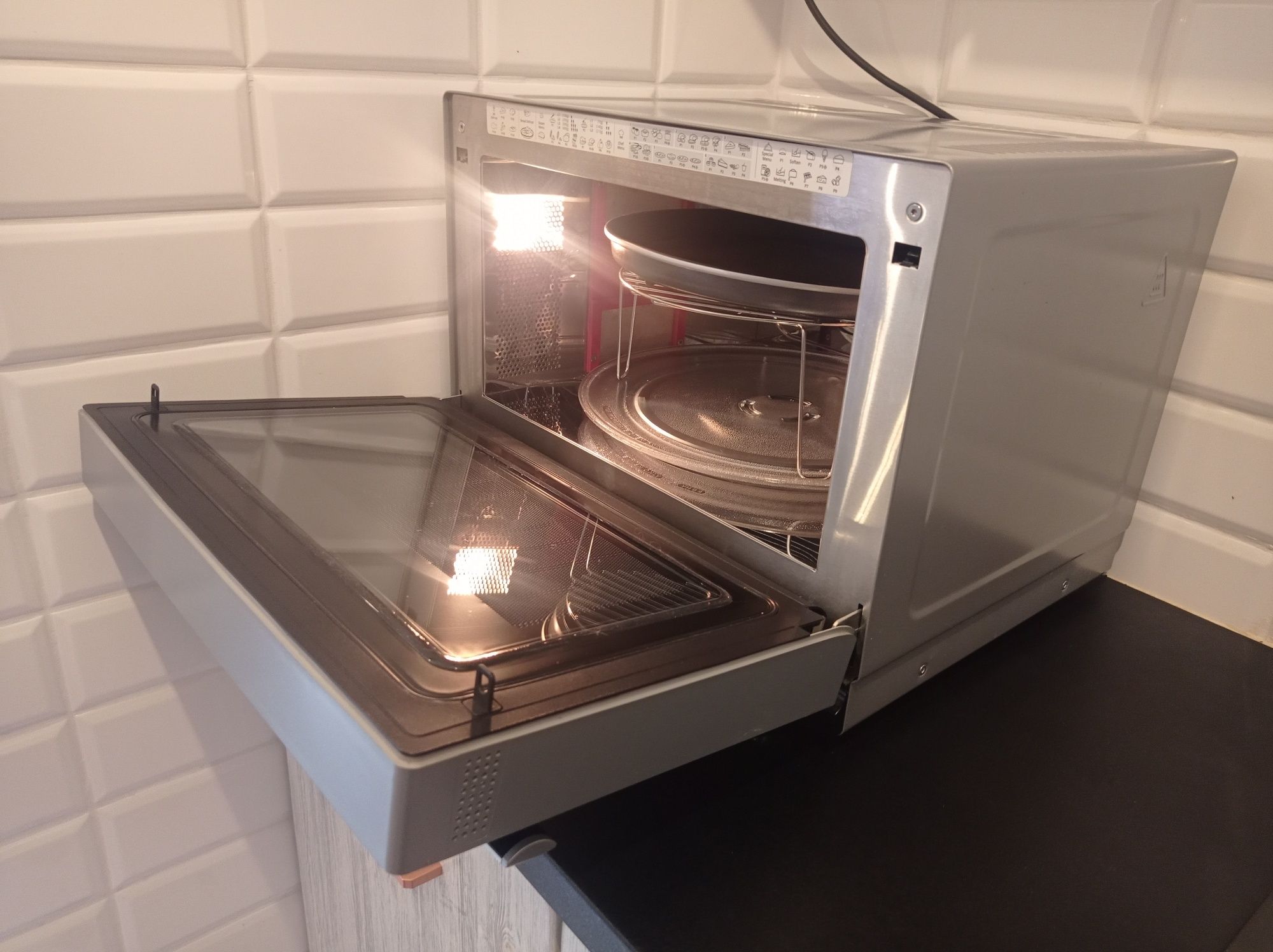 Mikrofalówka i piekarnik, Whirlpool