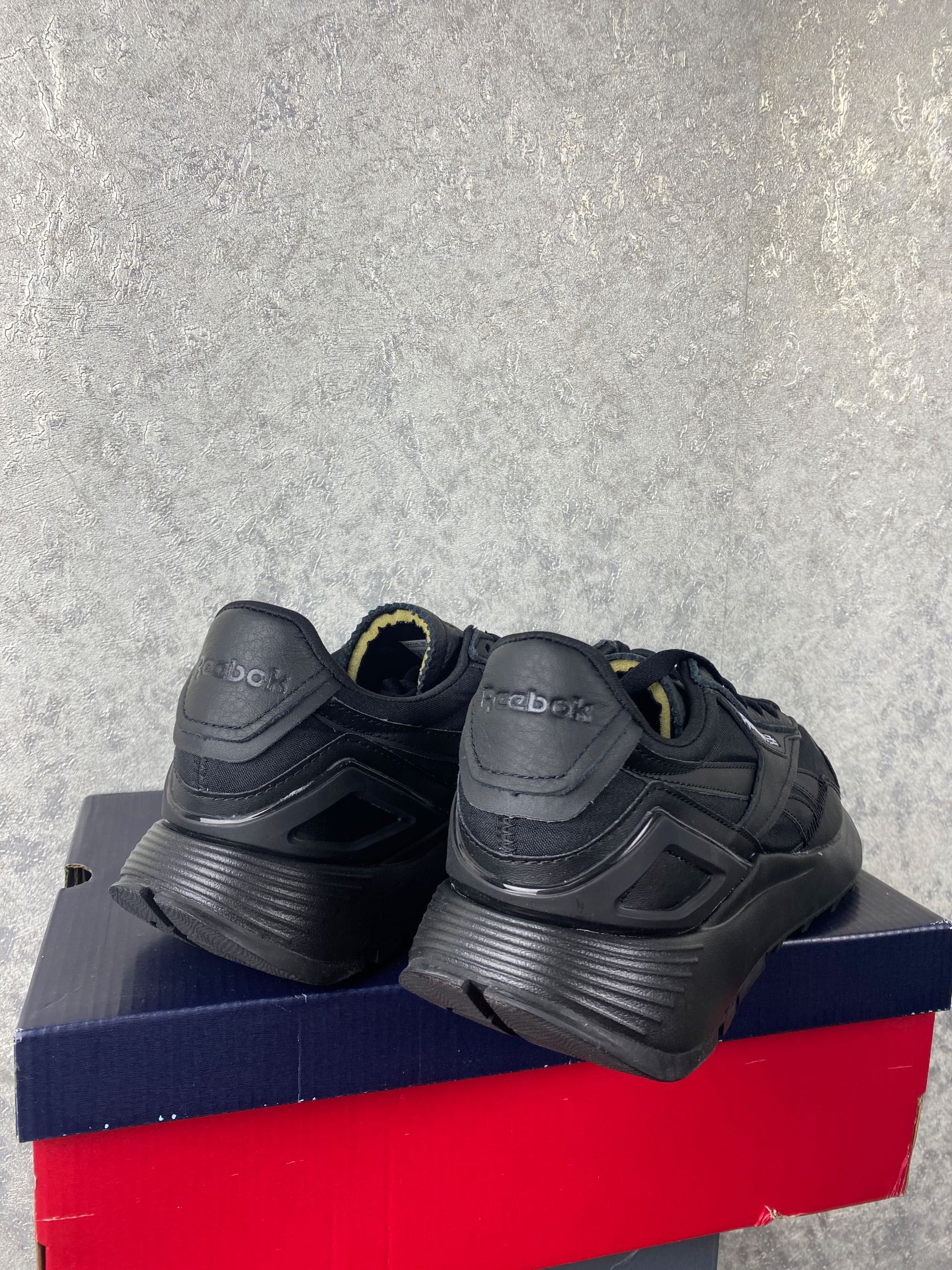 Мужские кожаные кроссовки Reebok Cl Legacy Az Black (27 см)