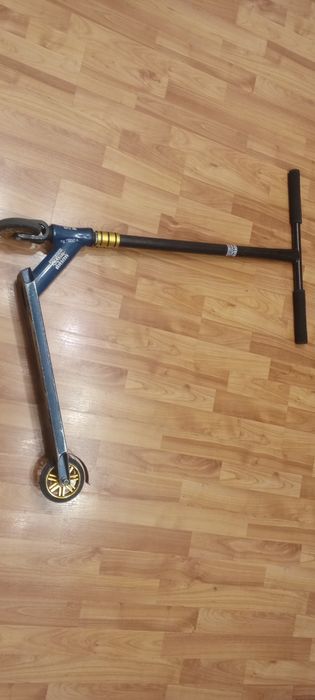 Трюковой самокат "Explore"