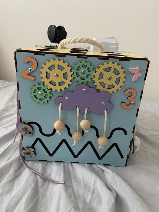 Бізікуб дитячий ,