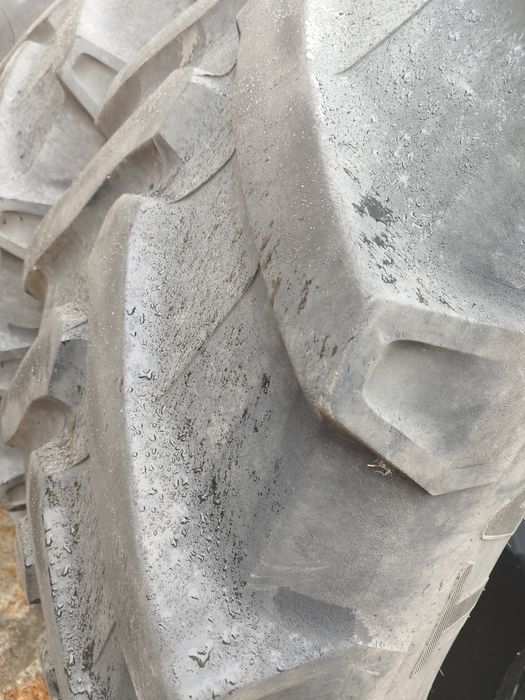 Opony Pirelli 600/65/38