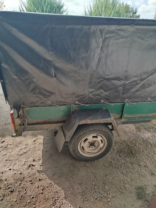 Легковий Причіп .