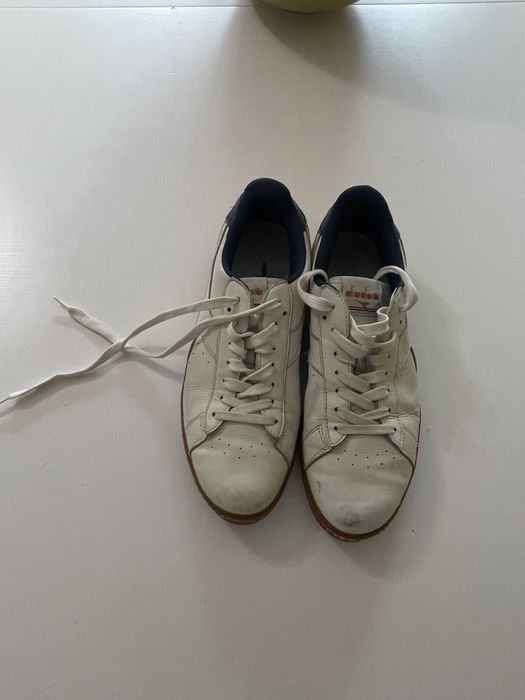 Tenis pele marca Diadora