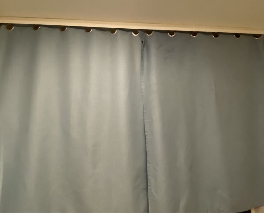 Шторы 100%блекаут 2 штуки на люверсах