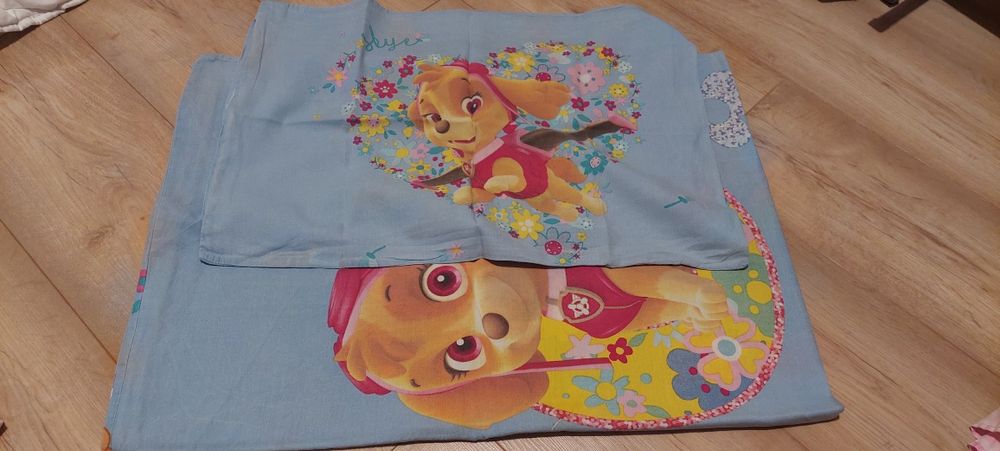 Kołderki 2szt , poduszka , 4 komplety pościeli Elsa,Psi patrol
