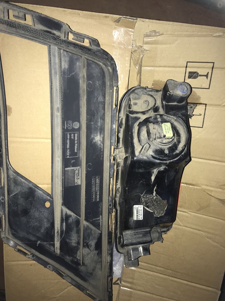 Продам ліву протитуманку+решітку на W caddy,б/в,ціна: 250 грн.