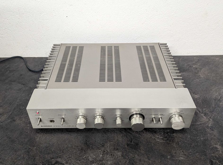 Стерео підсилювач Pioneer SA-3000.