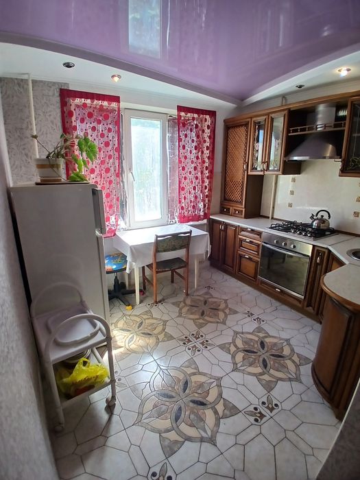 Продається 2х квартира, Новомиколаївка!