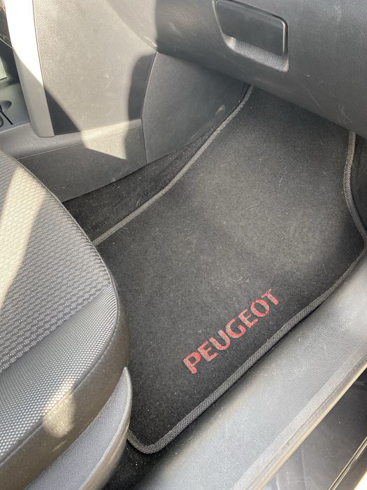 Продам автомобіль Peugeot 207, 2011р. Пробіг 192 тис.км.