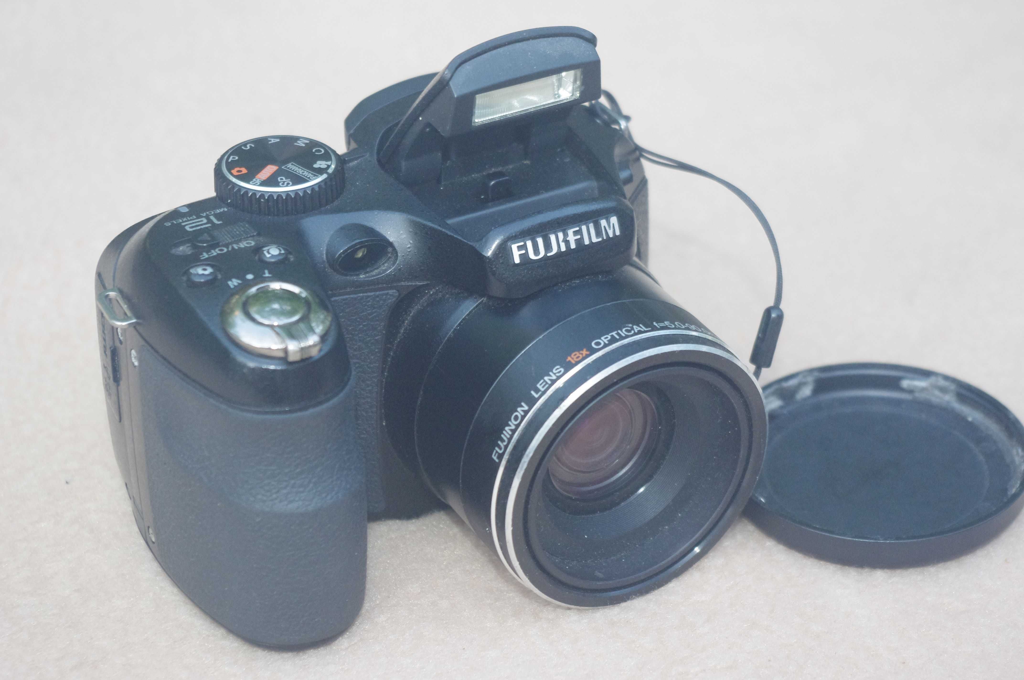 Fujifilm PinePix S2500HD цифровой зум-фотоаппарат псевдозеркалка