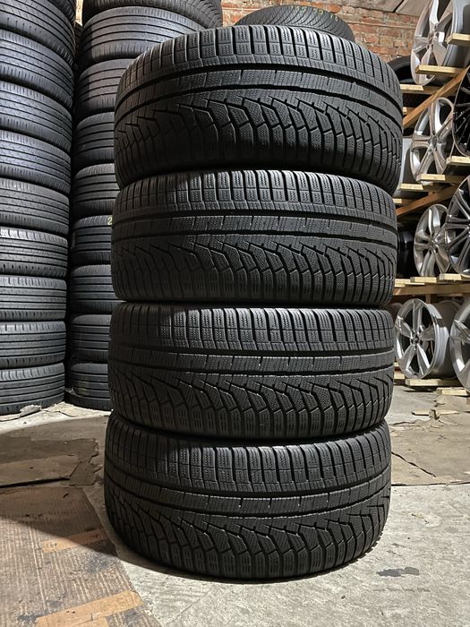 235/40 R19 Hankook Winter I*Cept evo 2 /Korea/ 2020 рік.