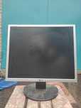 Монітор  LG 1952s 19" дюймів.екран ціленький.блок живлення неробить