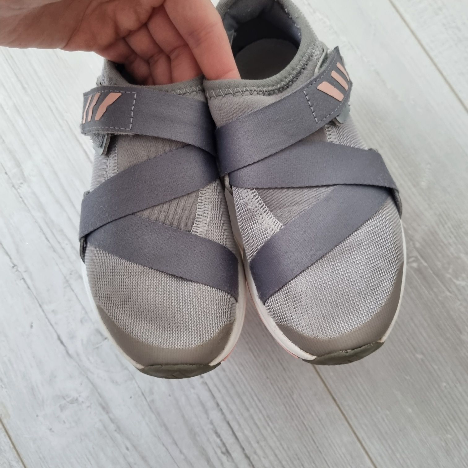 Кросівки adidas, 29  розмір