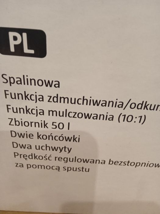 Odkurzacz spalinowy do liści z rozdrabniarka.