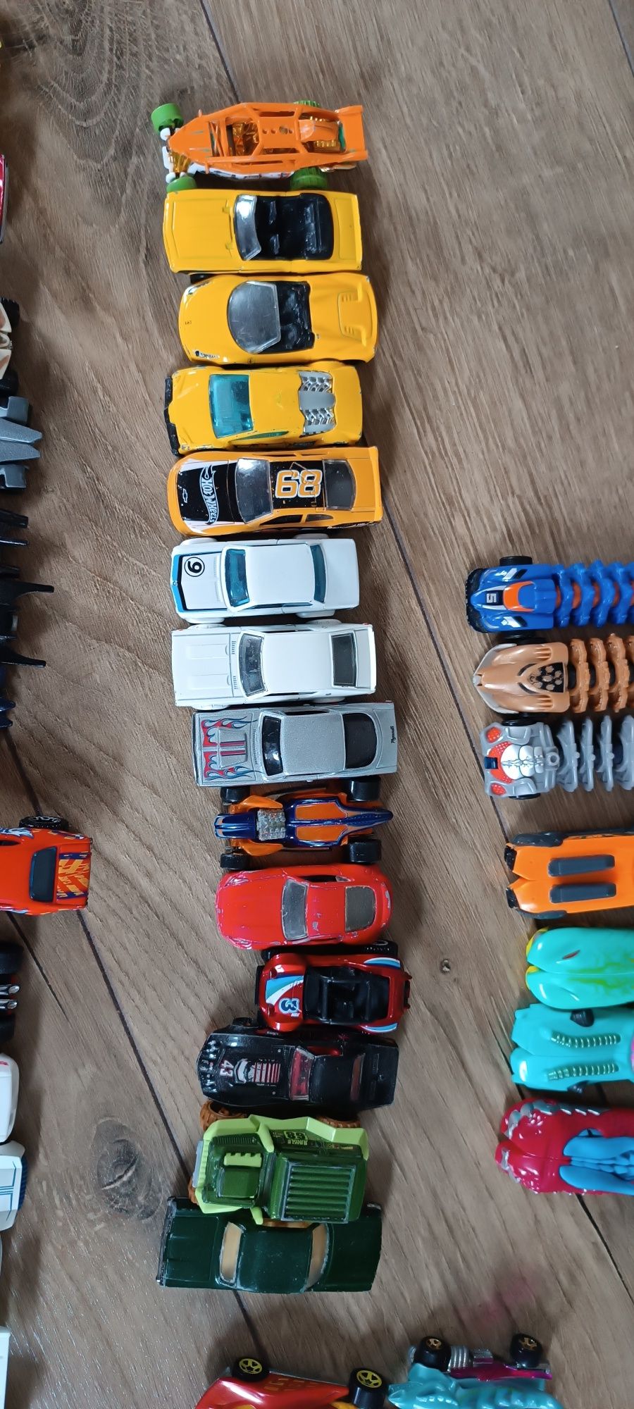 Samochodziki hotwheels orginalne