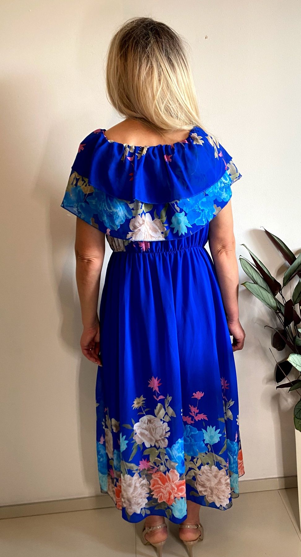 Sukienka plus size 2xl 3xl 44 46 wesele chrzciny komunie wyszczuplając