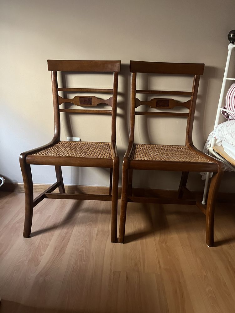 Cadeiras para venda em conjunto ou separado