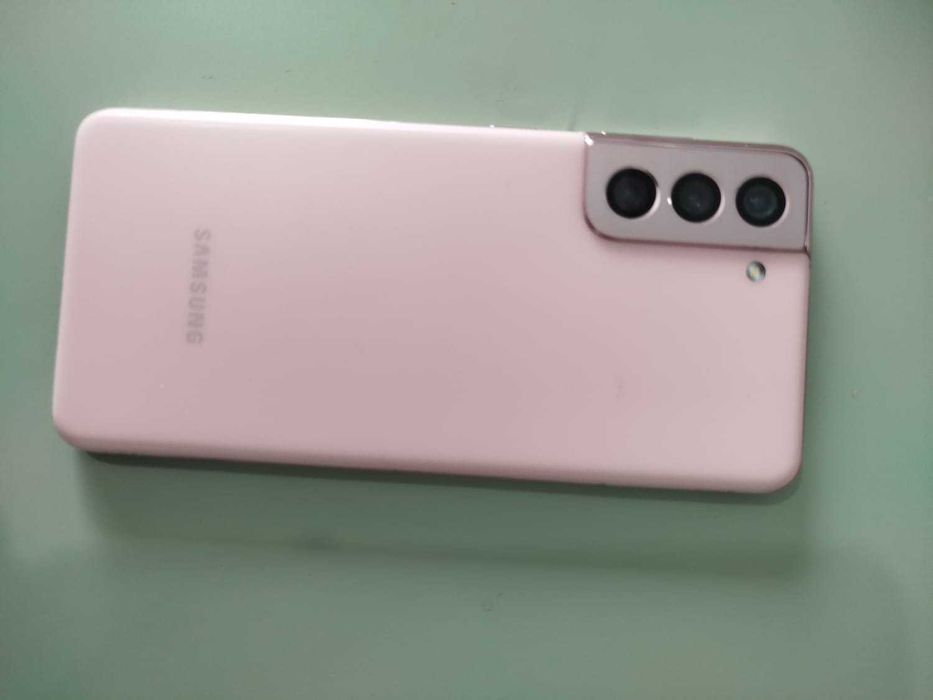 Samsung S21 128gb.