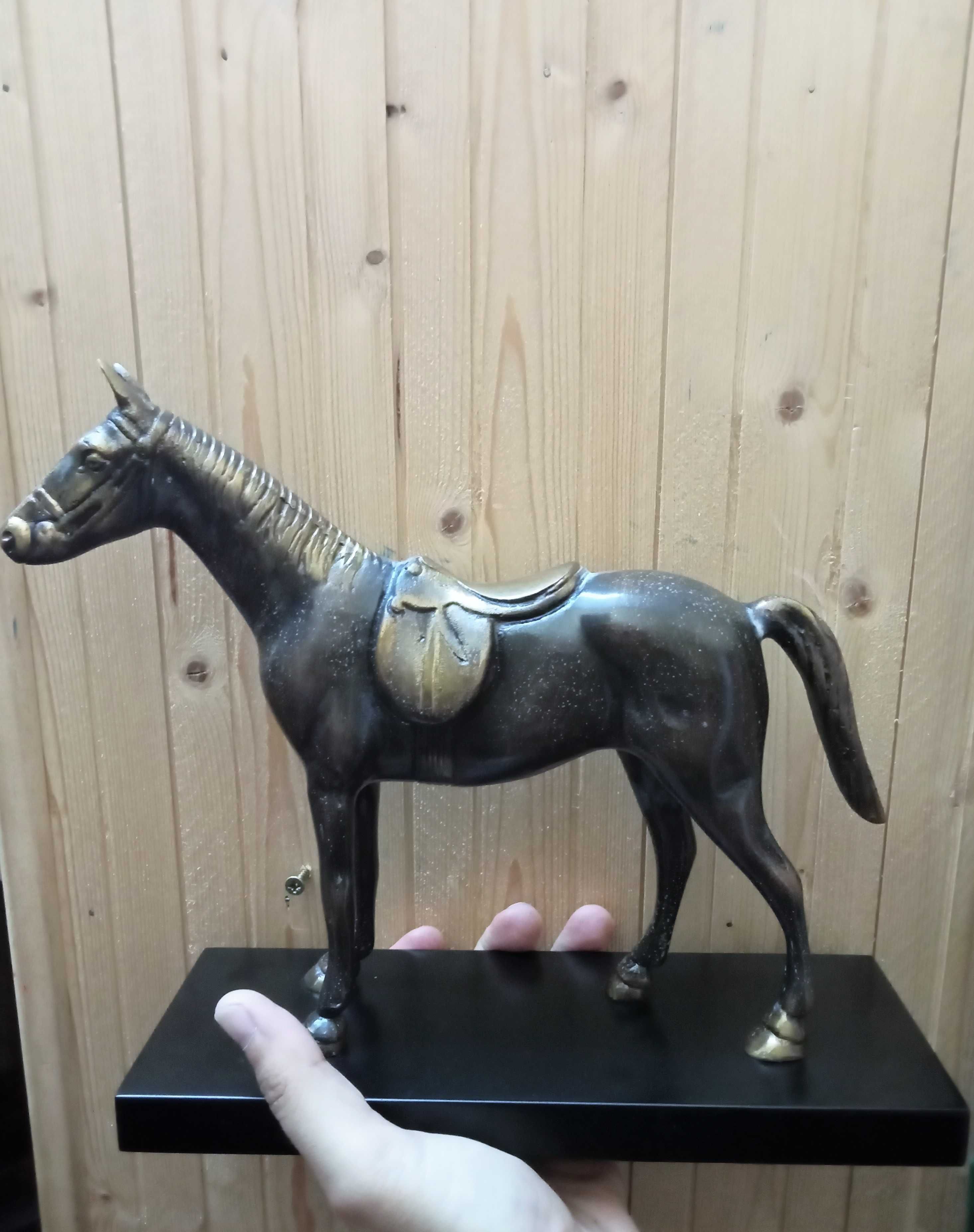 Cavalo de bronze (decoração)