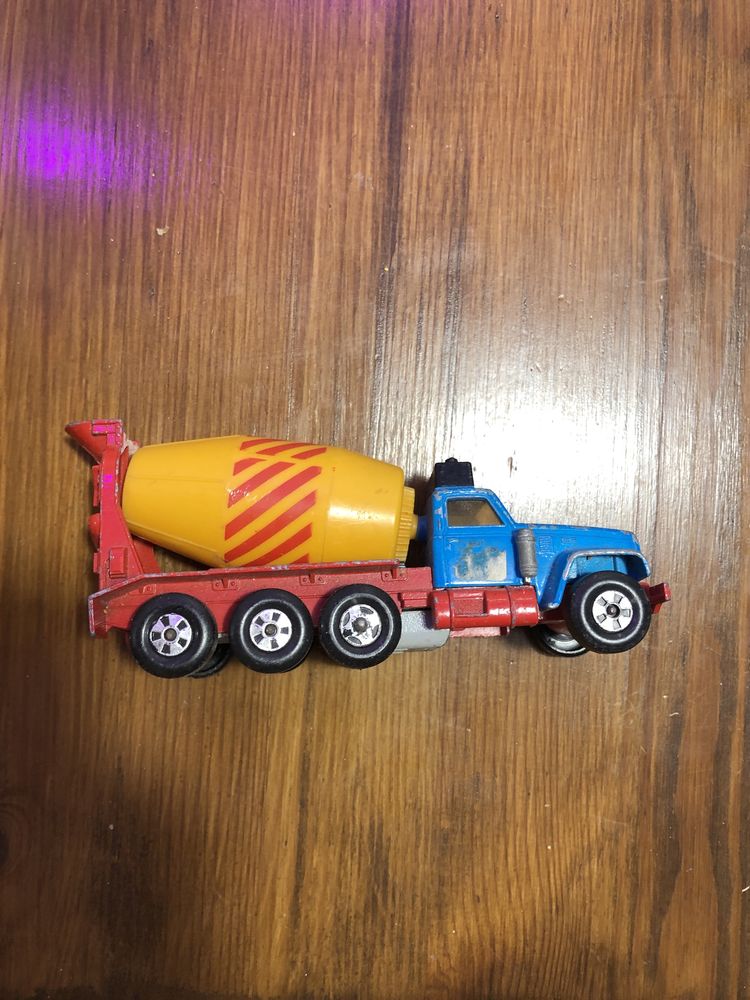 Matchbox Superkings Cement Mixer