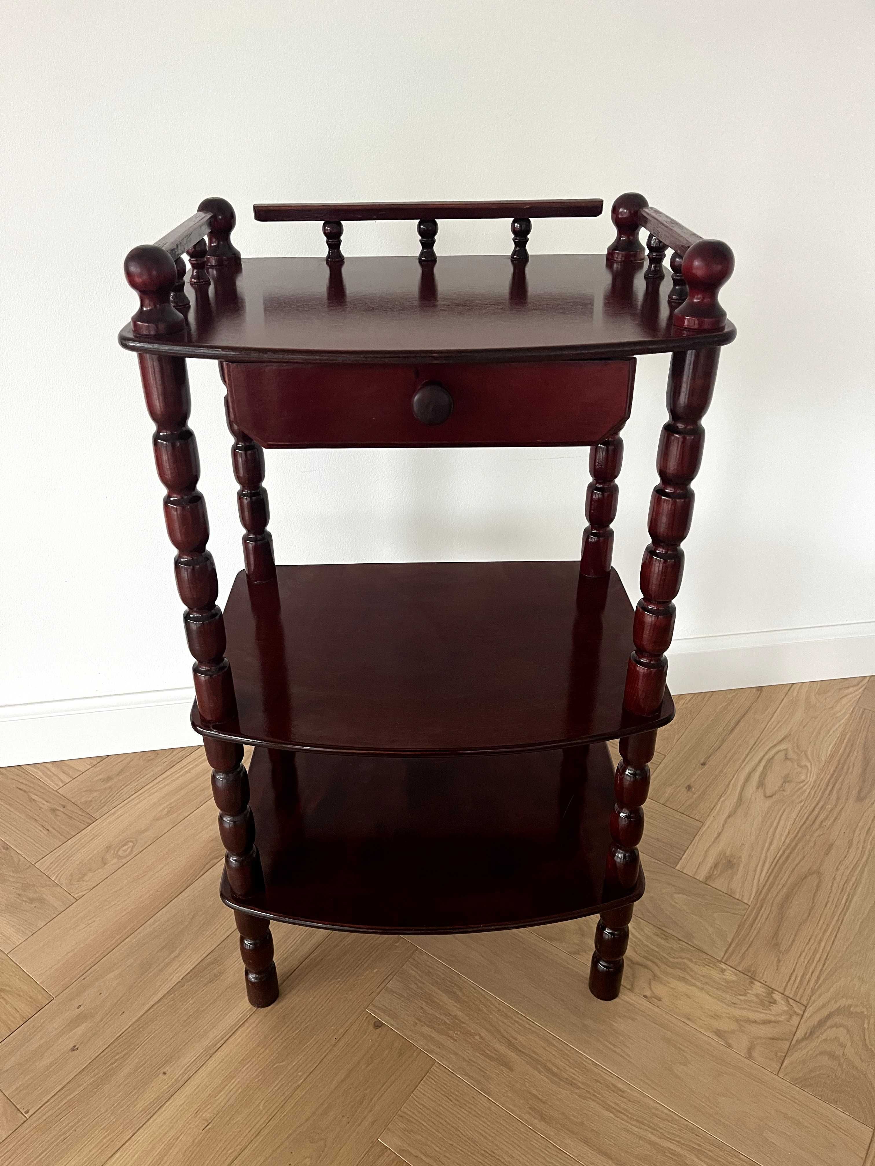 Stolik wys 81 cm