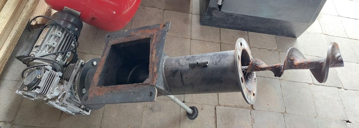 Kocioł piec na eko-groszek z podajnikiem