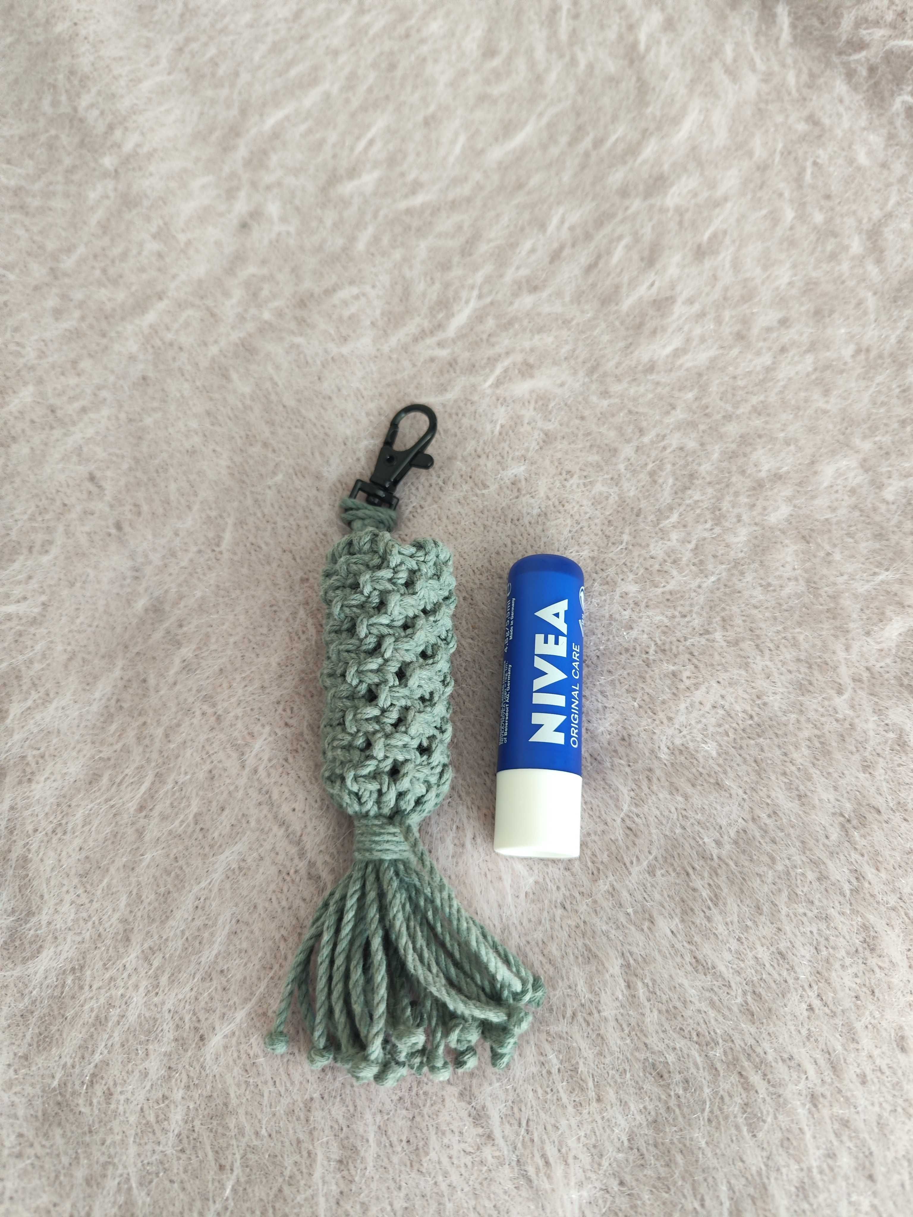 Brelok - etui na pomadkę do ust