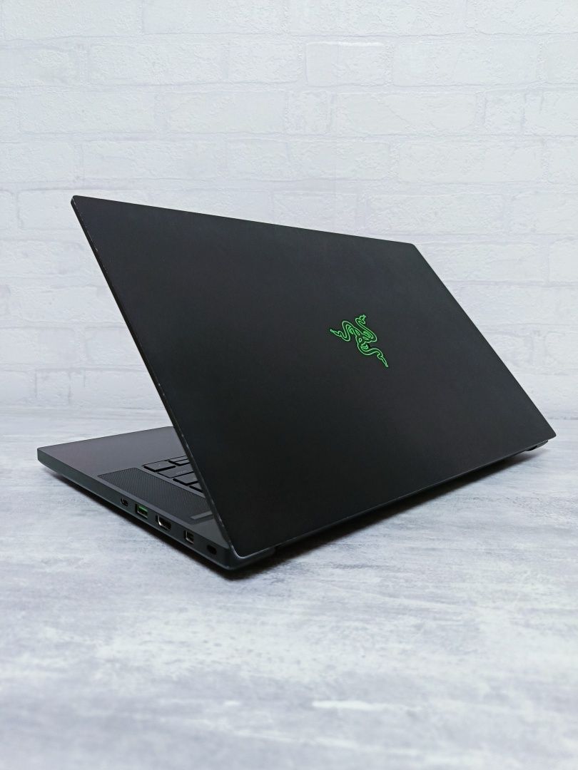 Игровой RAZER GTX 1070 8GB/i7-8750H/RAM 16/SSD