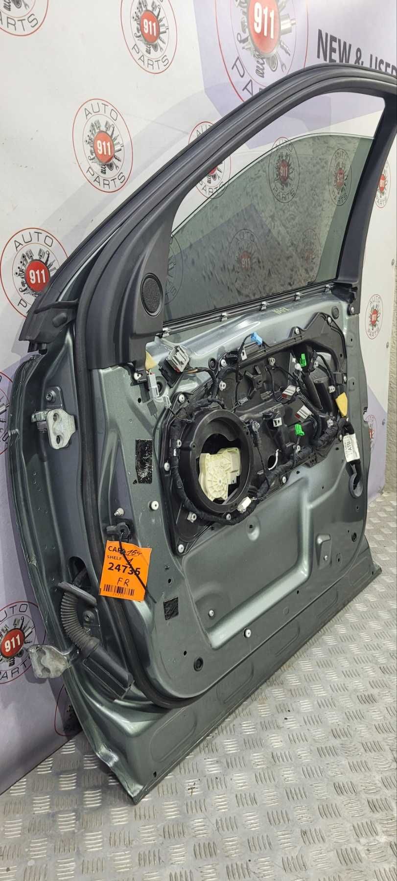 Двері передні праві Land Rover Discovery Sport 2015-2023