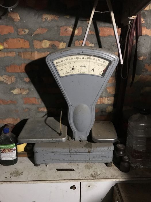 Весы стрелочные !